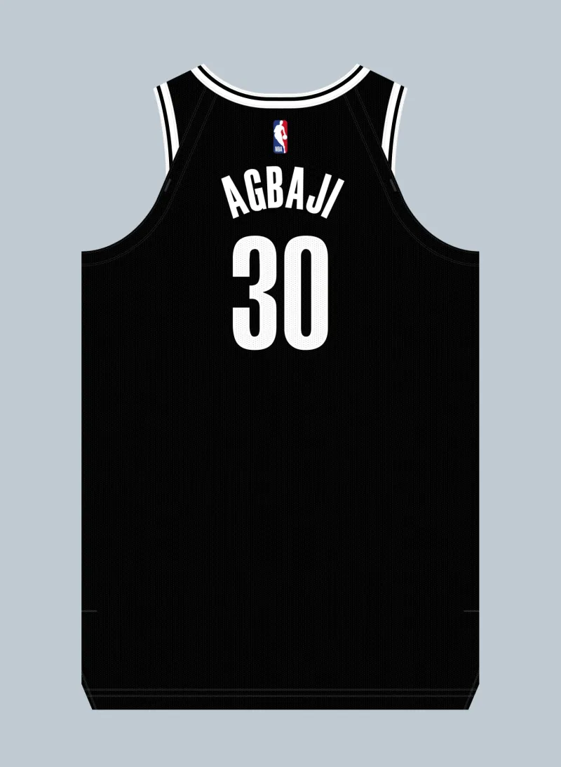 欧博abg-奥柴-阿巴基将身穿30号球衣，篮网上一个30号是塞思-库里
